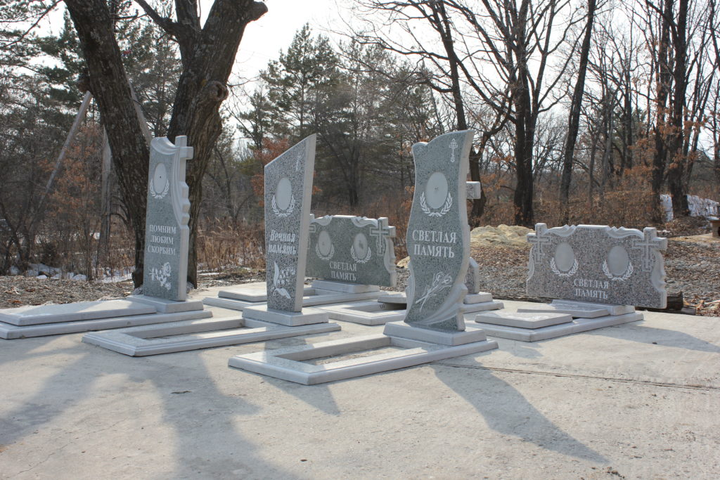 Памятники на могилу: мраморная крошка в Ижевске